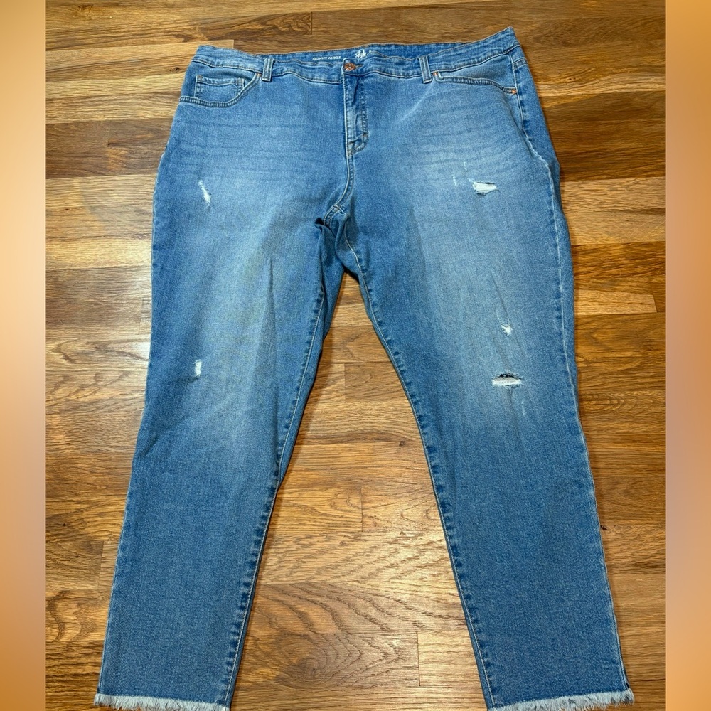 STYLE & CO distressed skinny ankle jeans